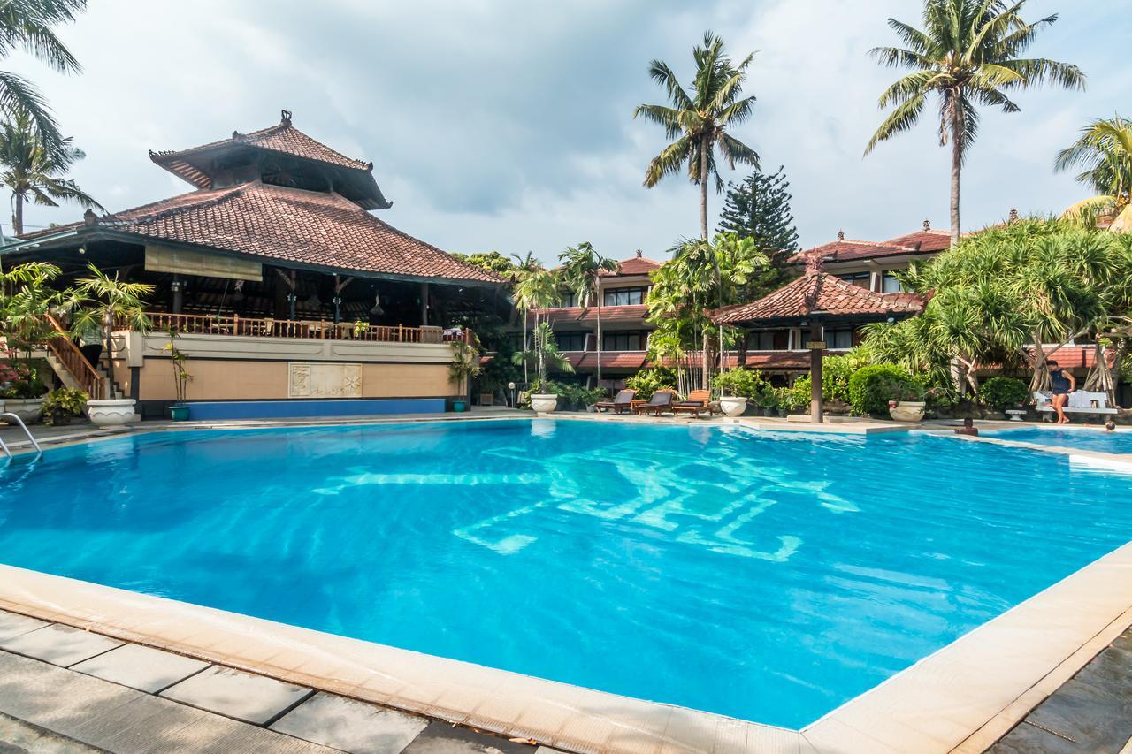 Zen Rooms Kuta Jenggala Beach Exterior photo