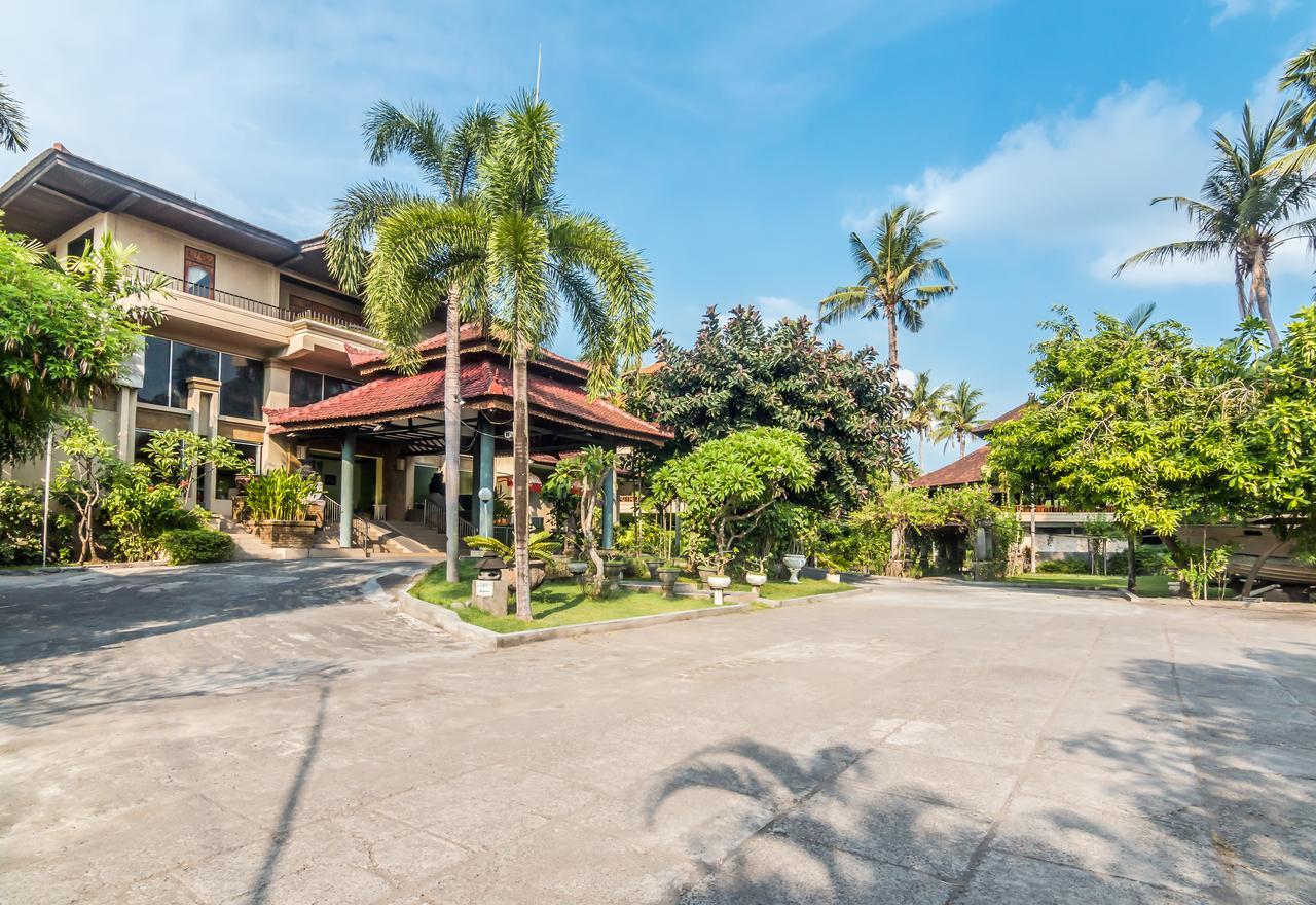 Zen Rooms Kuta Jenggala Beach Exterior photo